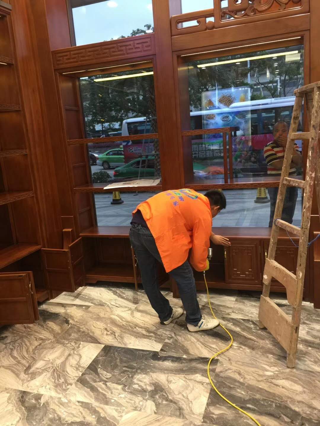 宏德行店铺除甲醛施工现场 5