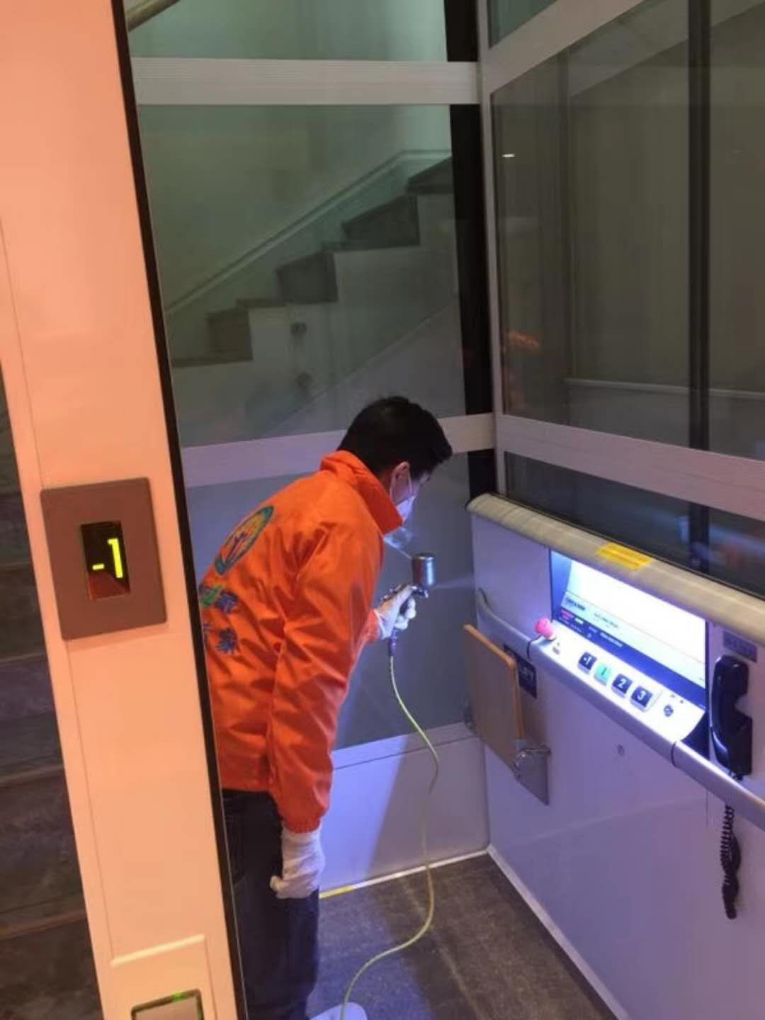 华发别墅家庭除甲醛施工现场 6
