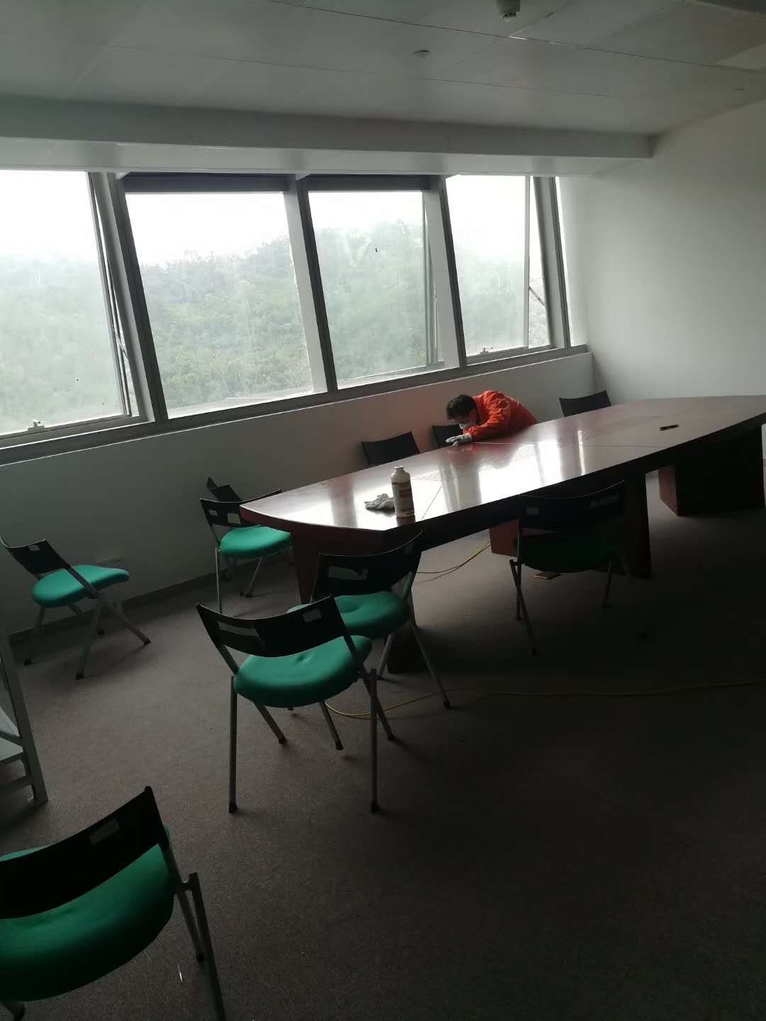 农信人寿办公室除甲醛施工现场 1