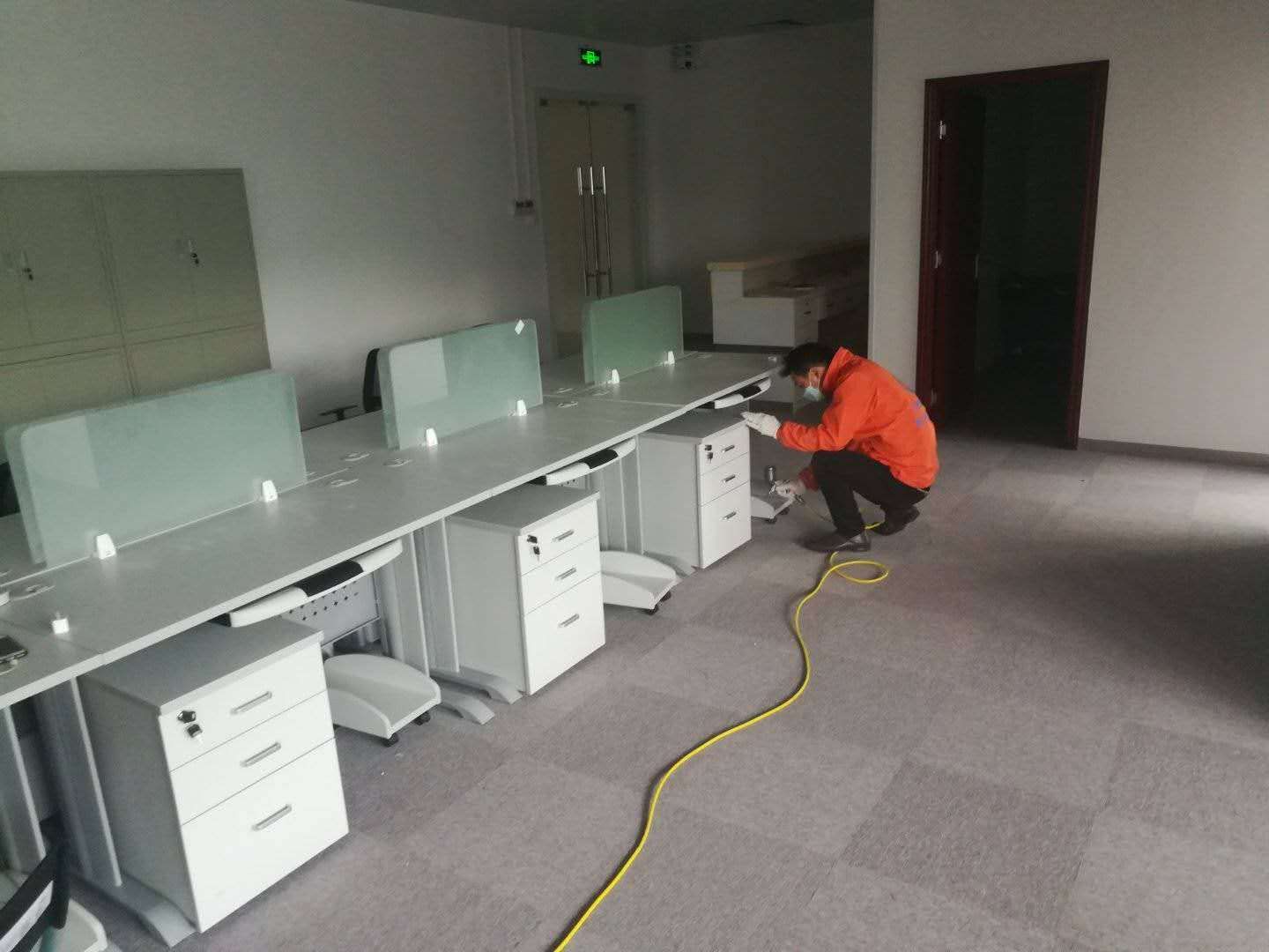 农信人寿办公室除甲醛施工现场 3